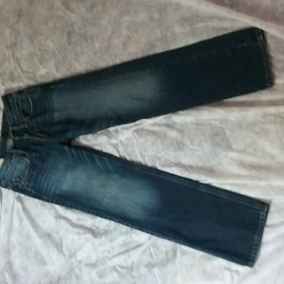 The A&F Classic Straight Jeans - Picture 5 of 6